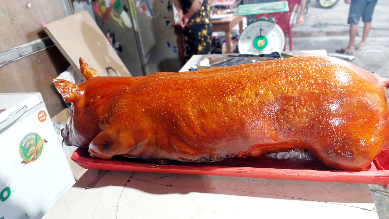 Heo quay cúng tổ nghề tại Quy Nhơn