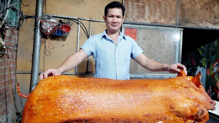 Đặt heo quay nguyên con tại lò ở Hoài Mỹ Bình Định