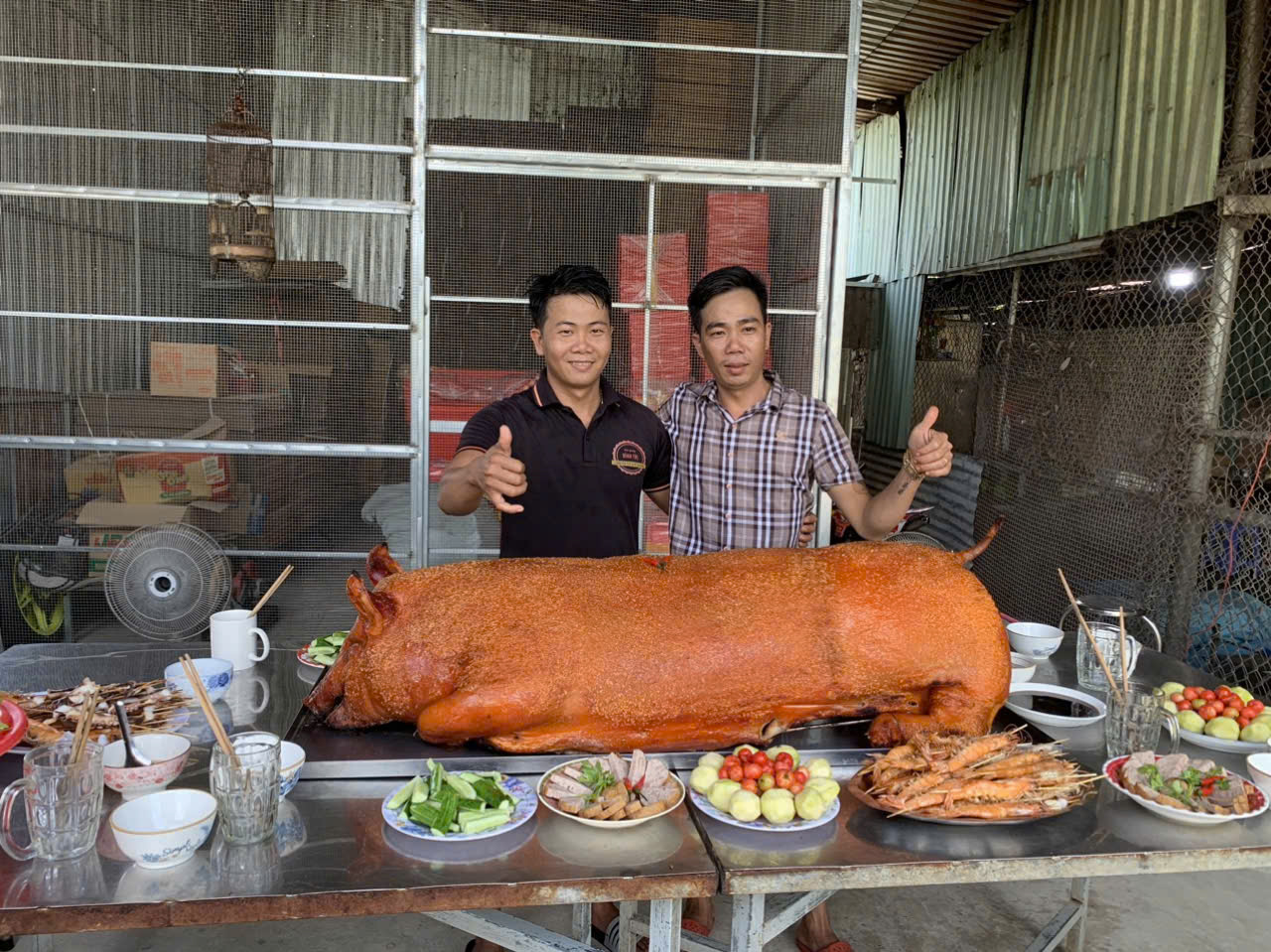 Liên Hệ Đặt Heo Quay Ngon Tại Phường Hải Cảng