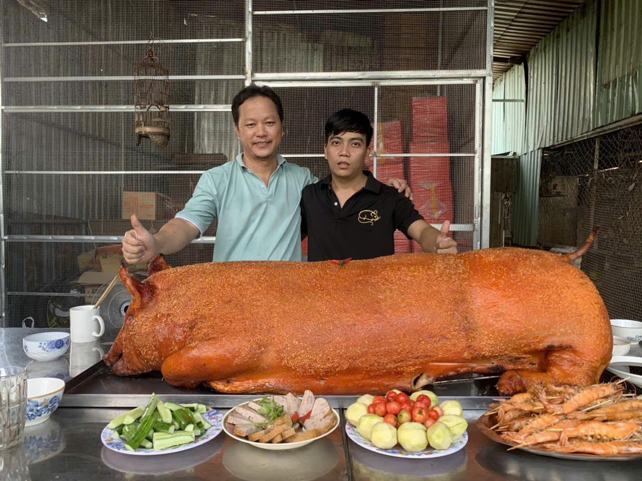 Nhận Đặt Quay Heo Nguyên Con Tại Phường Hoài Tân
