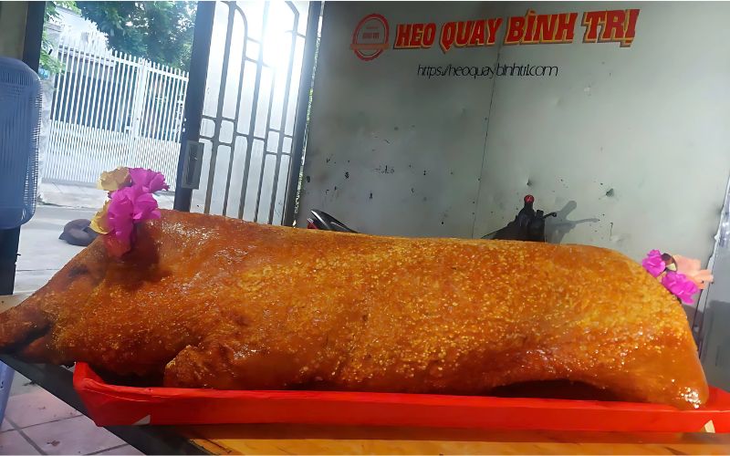 Heo quay cúng tất niên